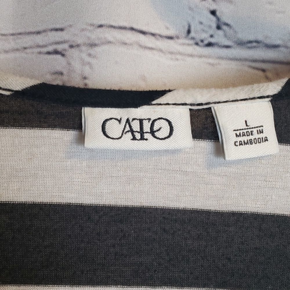 CATO Top - Picture 2 of 4
